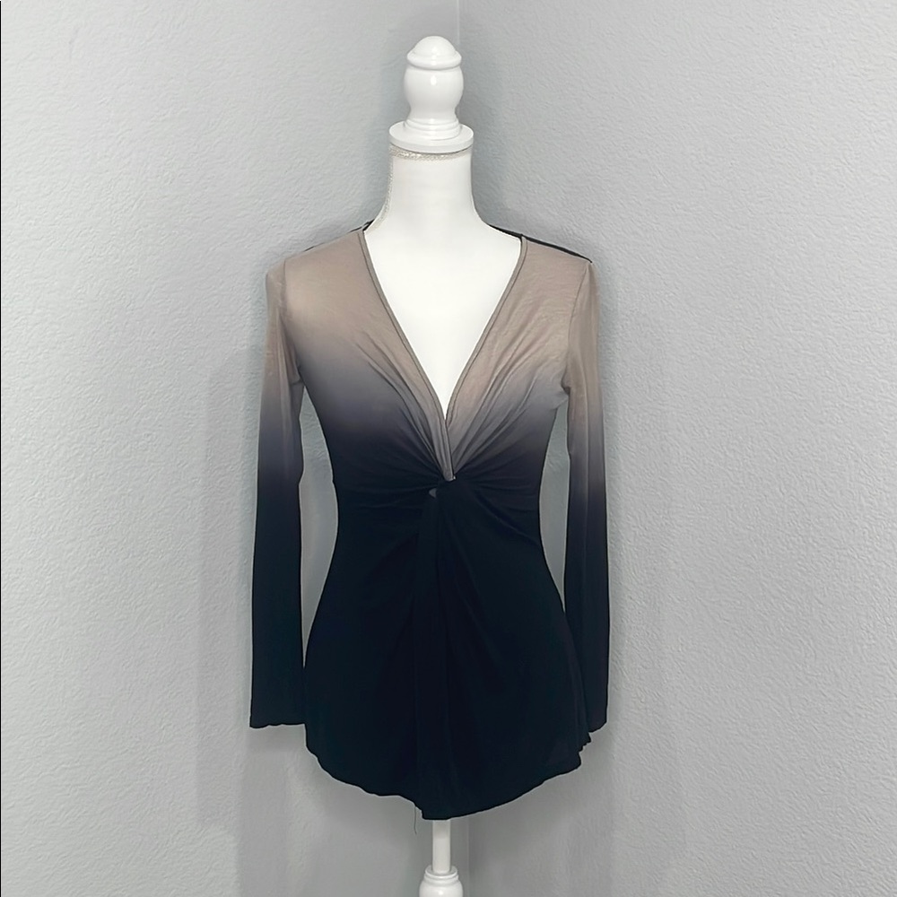 VENUS Cream to Black Fitted Blouse